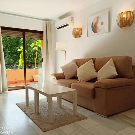 Center Apartment *